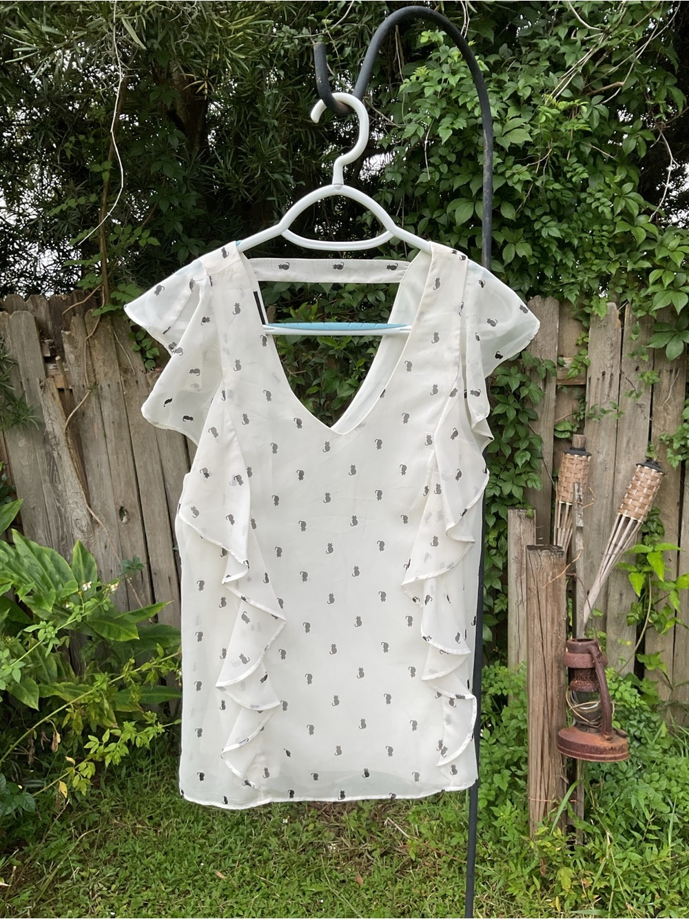 Bwear White V-Neck Ruffle Sleeve Pineapple Print Blouse